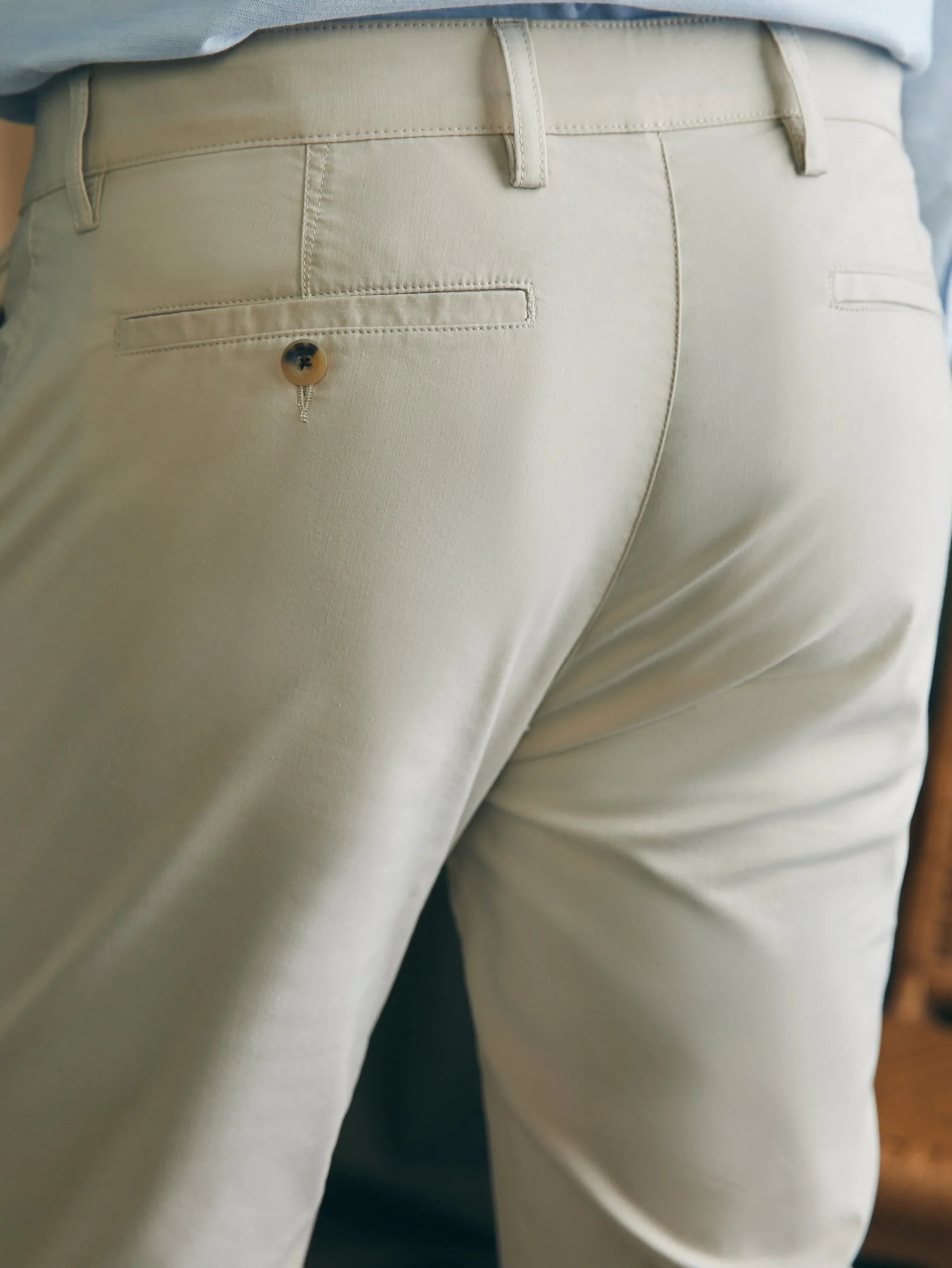 Faherty Brand Movement™ Chino Pant (32" Inseam) -^ Pants