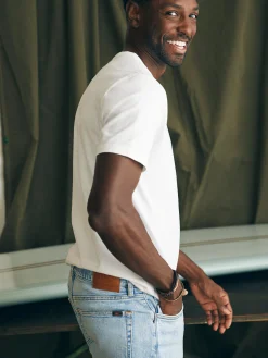 Faherty Brand Organic Cotton Slim Straight Denim (32" Inseam) -^ Pants